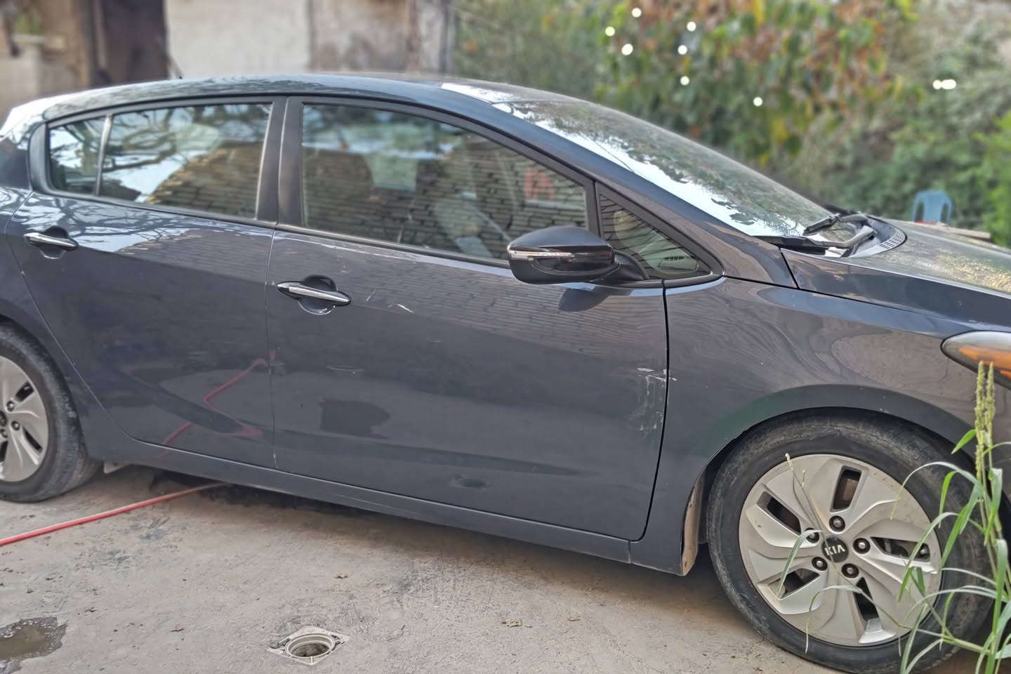 فورتي هاج باك كير عادي فول مواصفات مكينه 1800
السياره نضيفه  سعره 78 وبي مجال  
***********
