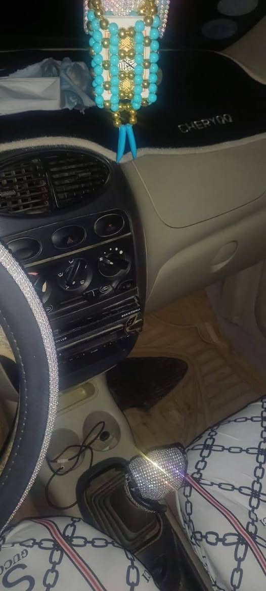 كيوكيو موديل ٢٠١٣ بغداد  ٤سلندر لون ابيض ماشية ٨٤الف لل استفسار
+964 771 415 2148
