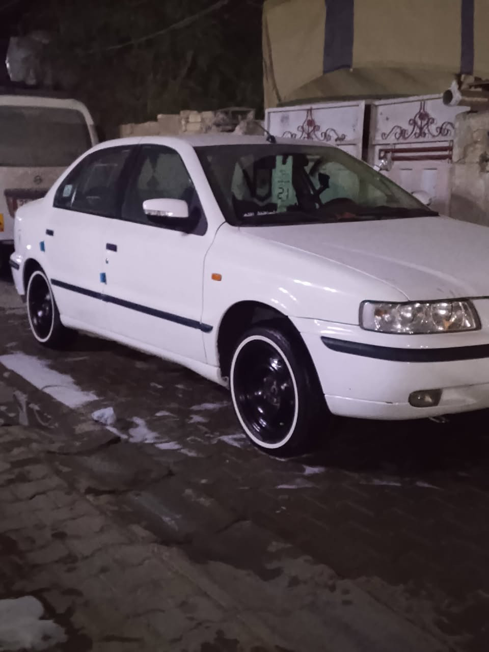 سلام عليكم سياره سمند موديل 2010سياره كفاله صدر خلفي امامي تخم تاير جديد داخل يخبل كشركفاله ولا ضربه غرامه مصفره رقم انكليزي كربلاء رقمه سياره خير من الله مجفته جديد بس كله وكاله شغل كهربائيه شغاله وسياره نصبه وخير من الله السعر 48وبيهه مجال حك الجيه وهاذ رقم تليفوني ***********واني خادم سياره مستعجل عل بيعتهه اريد ابني بيت الله شاهد
