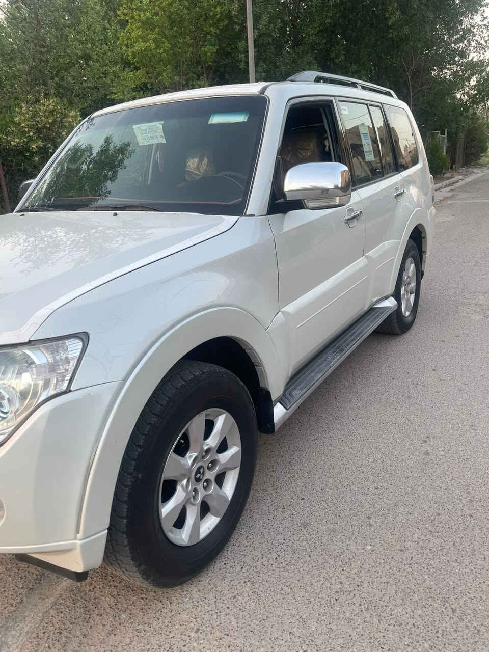 السلام عليكم
للبيع باجيرو حبتور ٢٠١٠
مكينه ٣٥٠٠
فول سياره كفاله من صبغ 
فقط دعاميه اماميه 
سياره جاهزه كير مكينه حداديه 
السعر ١٣٥
مكان بغداد الكرخ 
***********
