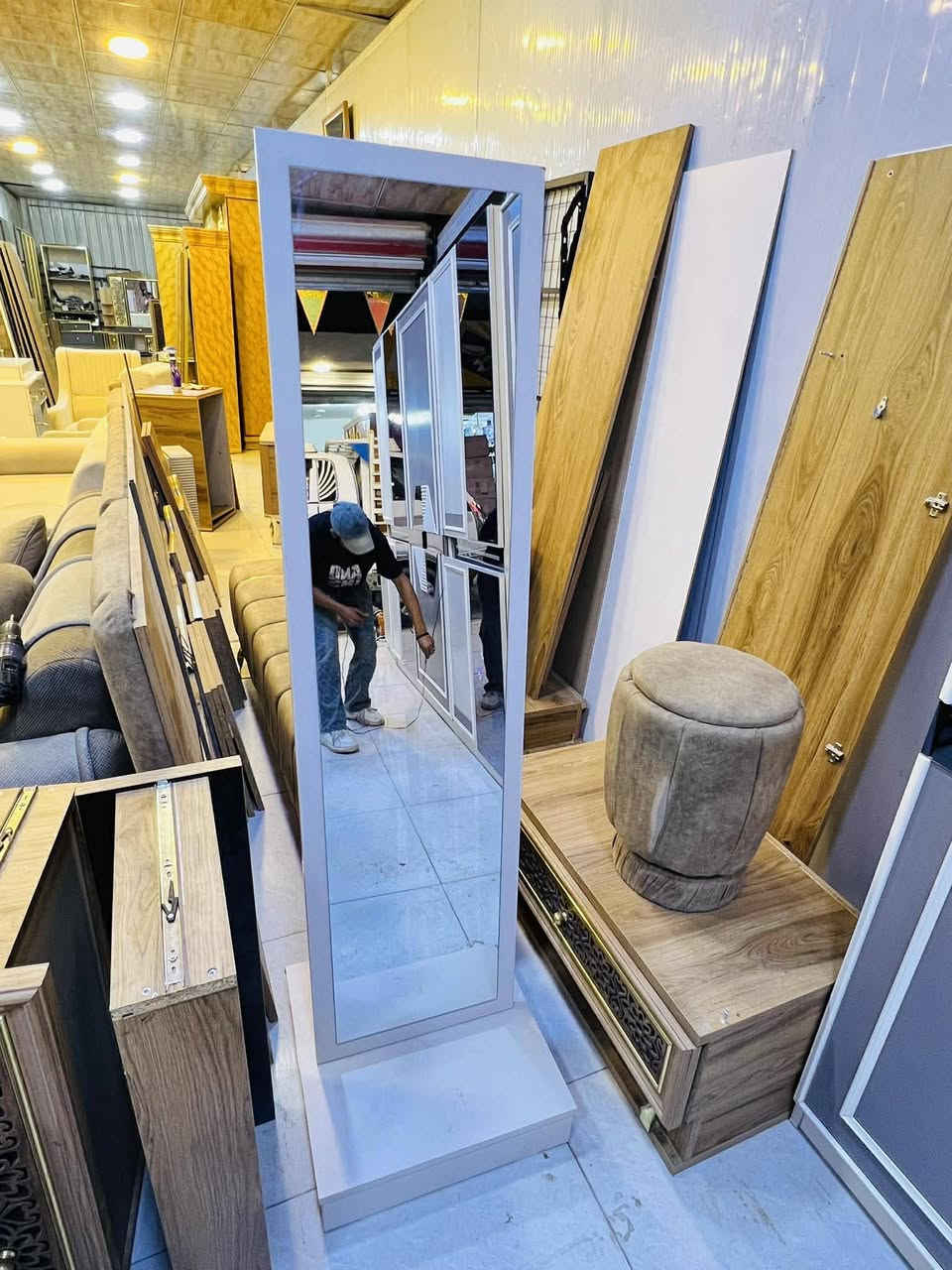 غرفة. تركي. نضام ابواب. لون مميز. موديل ٢٠٢٦ كوالتي عالي جرباية. سرير. مخزن. انارة شغالة
١٠قطع مليون. او٤٥٠بس واصل. كول. مناطق بغداد


**إذا كنت صاحب هذا الإعلان وتريد حذفه لأي سبب، رجاءا أرسل رسالة إلى الدعم الفني**