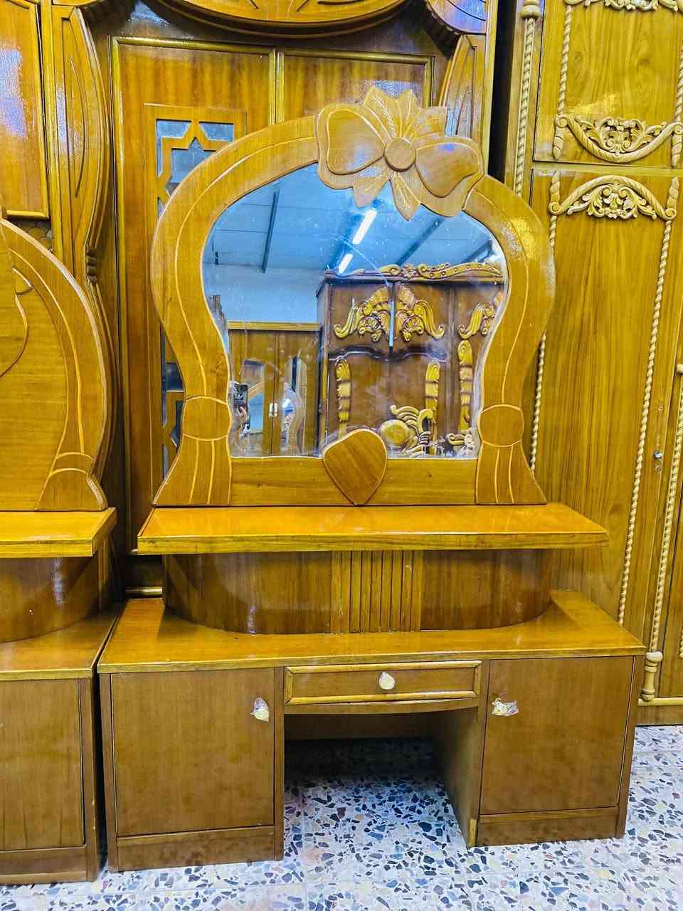 غرفة نوم مستخدمة نضافة 90‎%
صاج عراقي ***********
شغل داخل وخارج صاج 5ملم
ضهرجرجوبه+جامه تكمل ويا الغرفه 😍
6ملحق عالي 
سعرها 850قفل🔥
شد ونقل داخل بغداد مجاني
