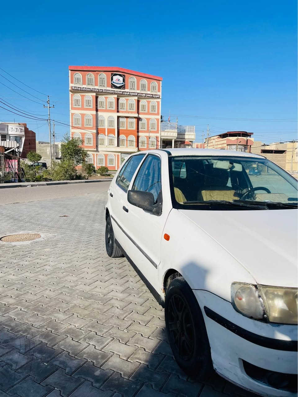 كولف مديل 2001 
رقم بصرة تحويل مباشر 
محور كير ومكينه كورلا
السياره جاهزه من كلشي  
السعر  / 27 ورقه وبيه مجال 
العنوان / البصرة ياسين خريبط
الهاتف  / *********** Singapore
