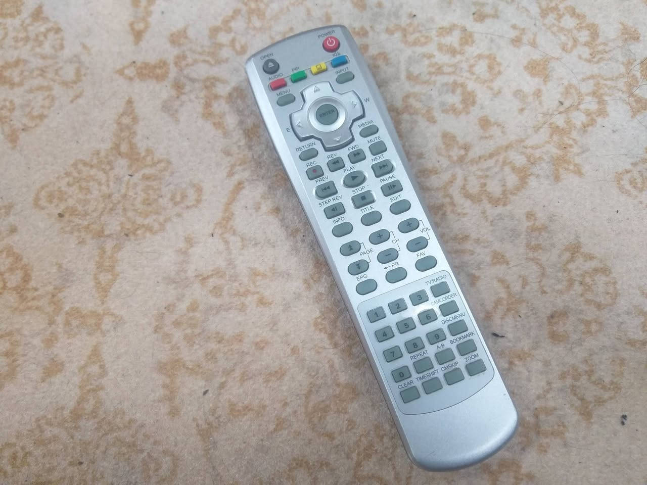 السلام عليكم جهاز ديفيدي ستلايت هارد يسجل من الستلايت والديفيدي وتربط عليه اي جهاز خارجي يسجل بالهارد ويا هارد ثاني وقاعدة قارء هارد وريمونت الجهاز كل هذا للبيع بسعر ١٠٠ الف


**إذا كنت صاحب هذا الإعلان وتريد حذفه لأي سبب، رجاءا أرسل رسالة إلى الدعم الفني**