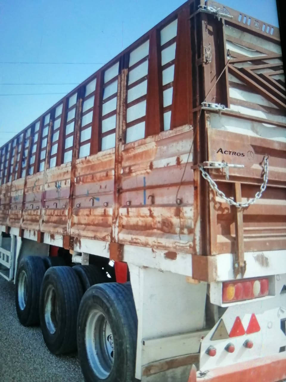 للبيع الطول ١٢/٧٥ارتفاع مترين دناكير مربع صيني١٤عربانه جاهزه اربط واطلع موجوده برمادي اتصل
***********صاحبها السعر ٨٦
