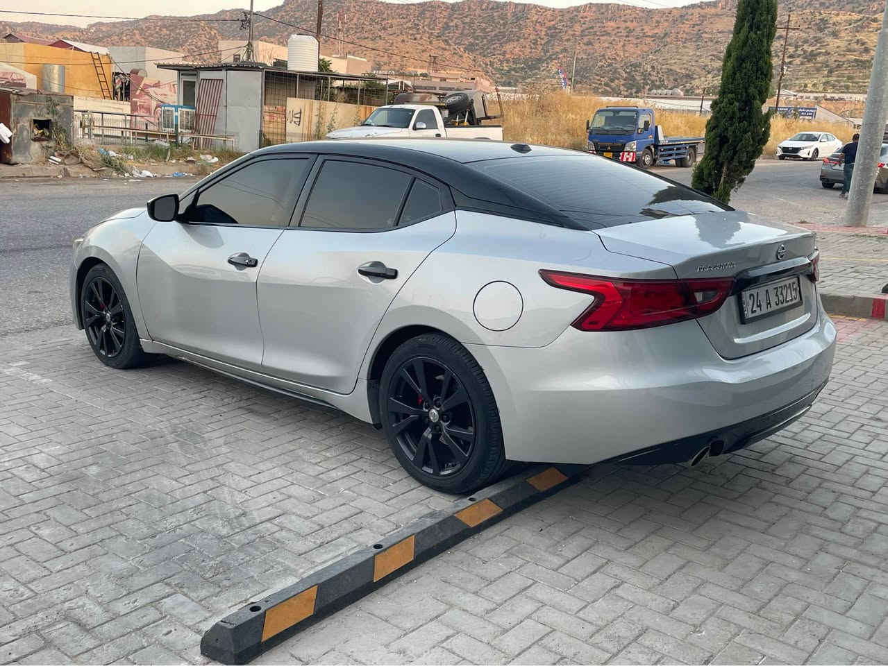 Nissan Maxima 2017
للبيع و مراوسة 
نيسان مكسيما ٢٠١٧ 
وارد أمريكي موصفات SV
سيارة ٦ سلندر 
ماشية ١٣٥ الف ميل 
رقم شاصي: 1N4AA6AP1HC367294
گير ومحرك و تحويل بشرط 
سيارة بيها جاملغ صبغ و بيها حافة الباب و حافة البونيد فقط بدون شاصي بدون ارباك بشرط 
سعر ١٠٨ $ و بيها مجال 
مكان دهوك 
للاستفسار : *********** دهوك, العراق
