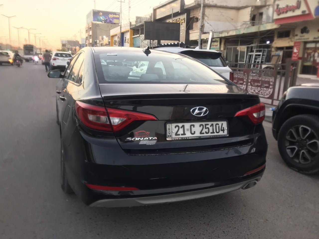 السلام عليكم سوناتا ٢٠١٥ للبيع السيارة بيها بارد بالجاملغ الخلفي شبر بالبنيد السيارة حلوة مال بيت السعر 106
رقم الهاتف /***********
