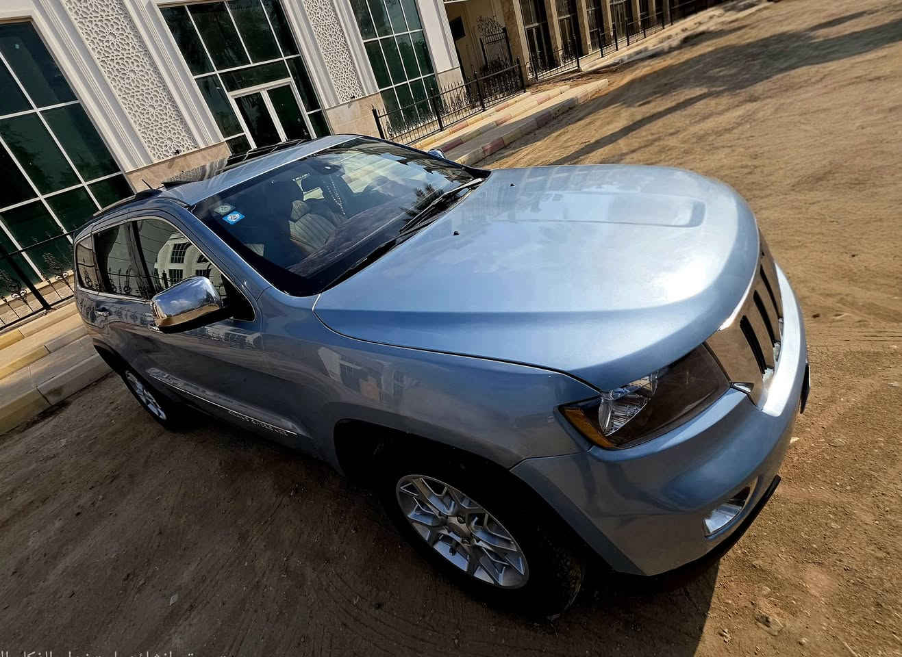 السلام عليكم جيب 2013فول✨️ مواصفات 
♦️جيب كراند شيروكي وارد امريكي 
♦️ حجم المكينه 6  سلندر( 3600)
♦️بأسمي رقم بغداد مميز✨️
♦️موديل 2013 
♦️  حادث جاملغ وبنيد
 ♦️فول مواصفات 
♦️سلايد رووف
♦️ فتحه بصمة  
♦️ شاشه قلاب 
♦️ذاكره خزن موسقى 
♦️كامره خلفيه دواره 
♦️ مثبت سرعه
♦️ كشنات جلد 
 ♦️  تبريد وتدفئه بلكشنات 
♦️دمام خلفي 
♦️ تبريد قطعتين 
 ♦️ويل كروم عنكبوت حجم 18 
♦️تخم تاير جديد 
♦️يدات  نيكل وبعد بيه مواصفات✨️
♦️السعر158$
♦️ للأستفسار الاتصال واتساب
♦️***********
♦️***********
