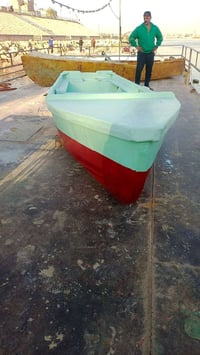 بلام فايبر كلاس للبيع طول 5 ونص متر عرض 140 بغداد تصليح فقط بغداد الاس...