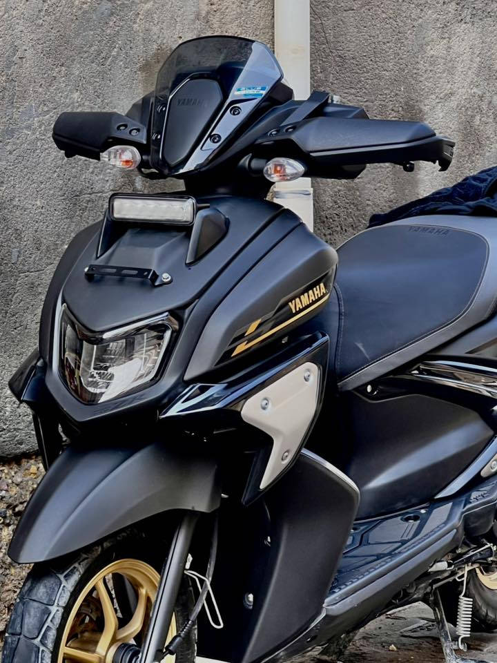 السلام عليكم .zr موديل (2025). ماشيه 800 فقط جديده جداً شخطه مابيهه للبيع السعر الاتصال على الرقم.
***********
