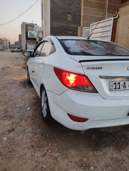 اكسنت موديل ٢٠١٣ بيه صفحة وبنيد فقط رش بدون دواخل ماشيه السياره ١٢٦ صدر جديد تبريد جديد ٥ ويل كب فتحة اشاير بالمري تحكم ستيرن شاشه كامره بريك دسك امامي وخلفي بسمي سنويه وهزه جديده مكاني الدوره السعر ٩٧ وبيه مجال بسيط  اتصال *********** بغداد
