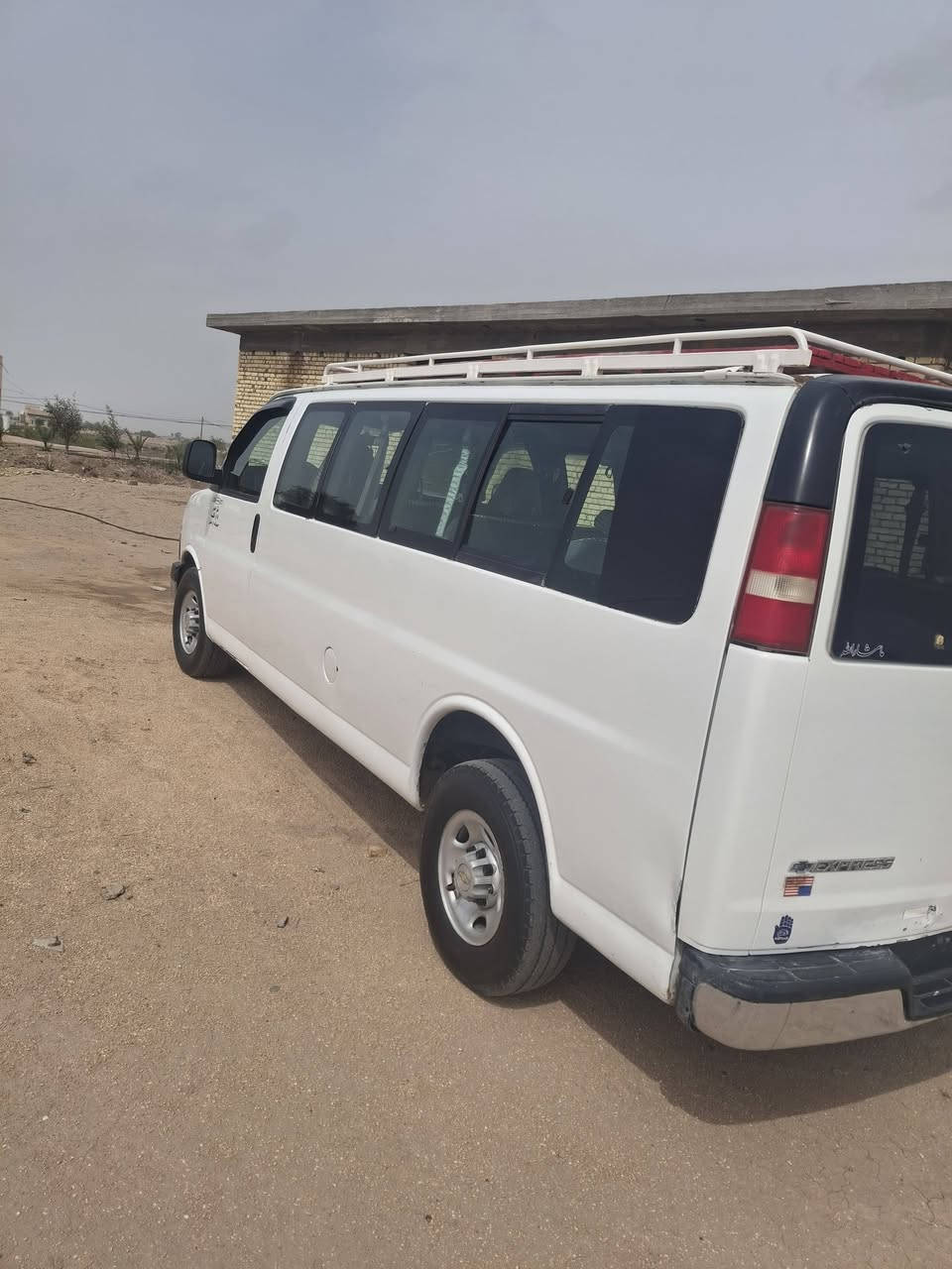 سلام عليكم  فان لبيع  موديل ٢٠٠٨   سياره كفاله من ضربه  مكينه وكير جديد كسن جديد  تيرات برجستون  مكينه  ٦١٠٠ وكير١٠٠٠   دوشمه  جديده درجه  وله  ستوني مسويه   باب سلايت  بسمنه تحويل  ثاني يوم  مصفره  هيه  وغرمات   سعره ١١٥ وبيه مجال سياره جهزه لشغل  لتواصل *********** مكاني بابل القاسم
