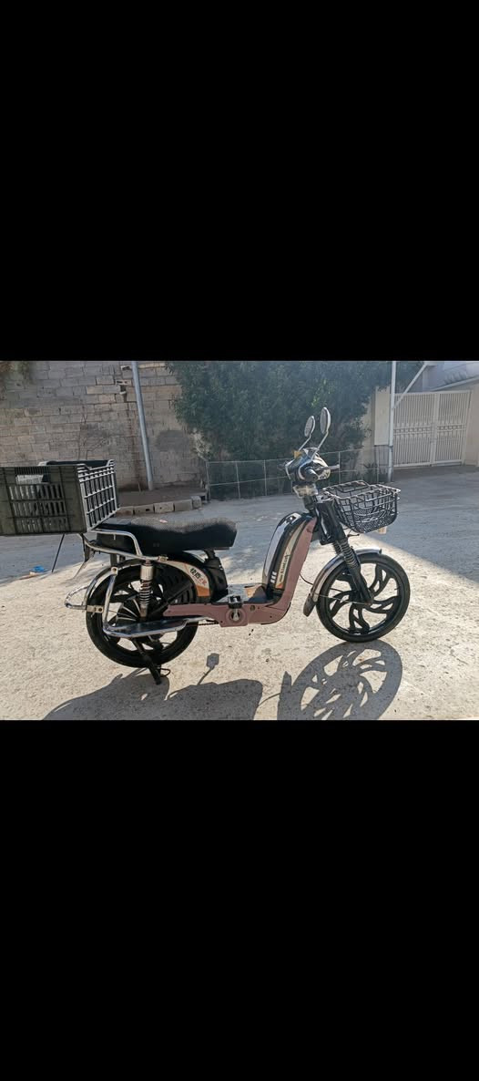 السلام عليكم ماطور شحن للبيع بطارياته كلهن زينات او عل فحص مابيهن وحده مو زينه كله شغال مابي شي نقص سعره 275 اليريده يجي خاص اويتصل عل رقم مكاني السكنيه هذه رقمي ***********
