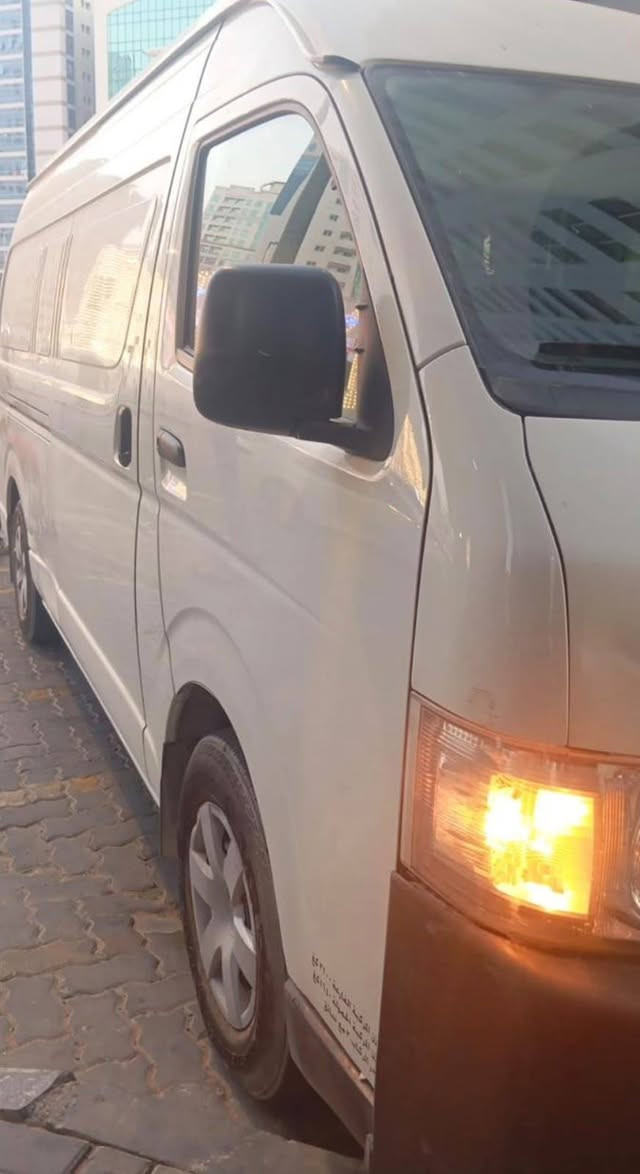 السلام عليكم تيوتا هايسه بدون جام مقفله بس تتحور ينشد غرفه كامله اضافه جام سياره موجودموجوده خارج العراق بعمان السعر 200 وبيها مجال واصل للبصره بدون كمرك استلام جاهز اتصال*********** واتساب***********
