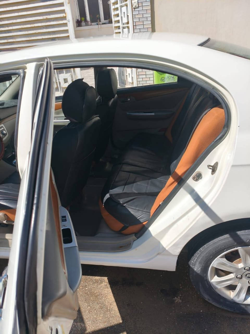 السلام عليكم 
سياره نيڤان  موديل 2011 620 محرك1800
 محرك وكير مال بلادي أوتوماتيك 
كهربائيات  شغاله كلها  
رقم انبار دولي 
تحويل نفس اليوم راعيها موجود 
نقص بيها بس الكمبريسر
-السعر48$ وبيها مجال 
شراي يجي خاص او يتصل على. هذا رقم ' ***********
