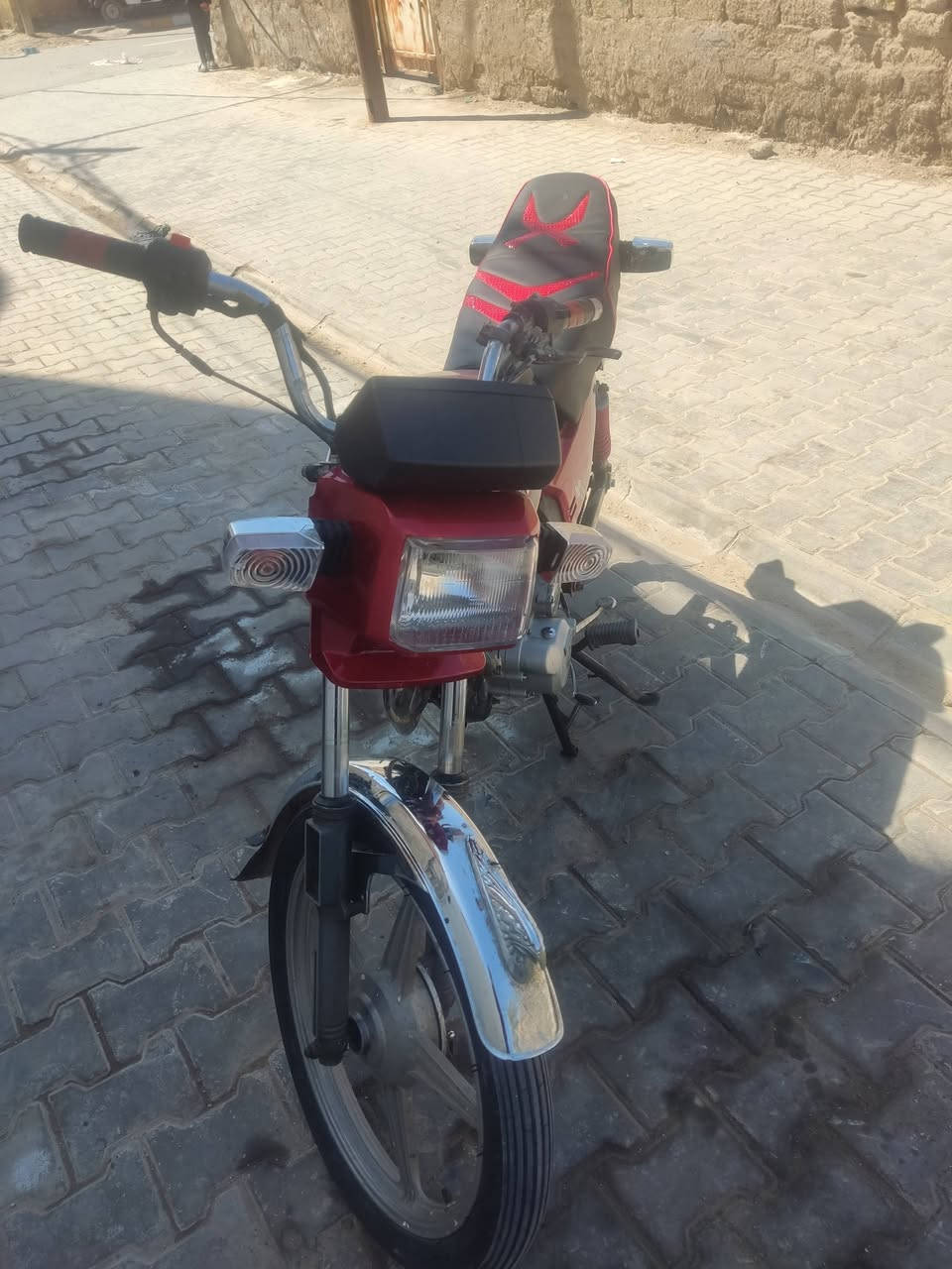 دراجة فيوم موديل 19
نظيفة اوراق أصولي
ب400 وبيها مجال قليل
كلشي شغال بيها تعمير جديد
***********
