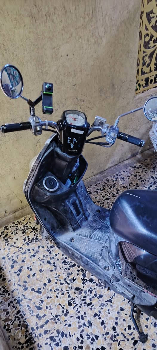 سلام عليكم دراجه البيع بوليسي مال باله جديده برغي ما مفتوح بيهه دراجه كلهه رقم واحد مكان البصره الحيانيه السعر 950 رقم ***********
