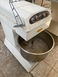 عجانة للبيع نص كيس بحالة ممتازة جدا نوع سنكل بلادي مو تحوير  تلفون وات...