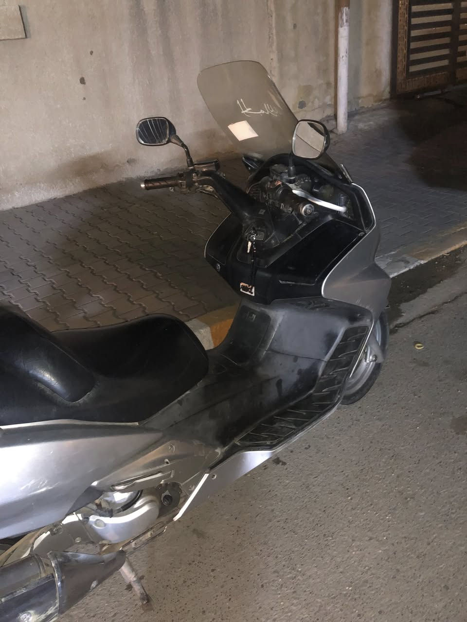 اسلام عليكم دراجة سلفر ونج محرك 600الدراجةكلش نضيفة مكاني بغداد المحمودية.               
للاستفسار ***********
