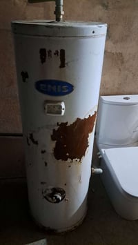 كيزر • ١٢٠لتر • شغال كهرباء