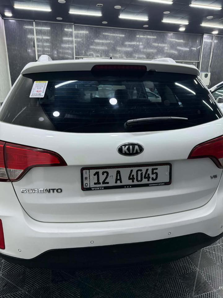 سورينتو 14 خليجي
6 سلندر
بدون صبغ /ملاحضات فقط
مكينه وكير شرط 
3 قطع تبريد 
بصمه ودخول ذكي
مثبت سرعه 
مري شفط 
سنويه وهزه جديده
السعر 185

***********
