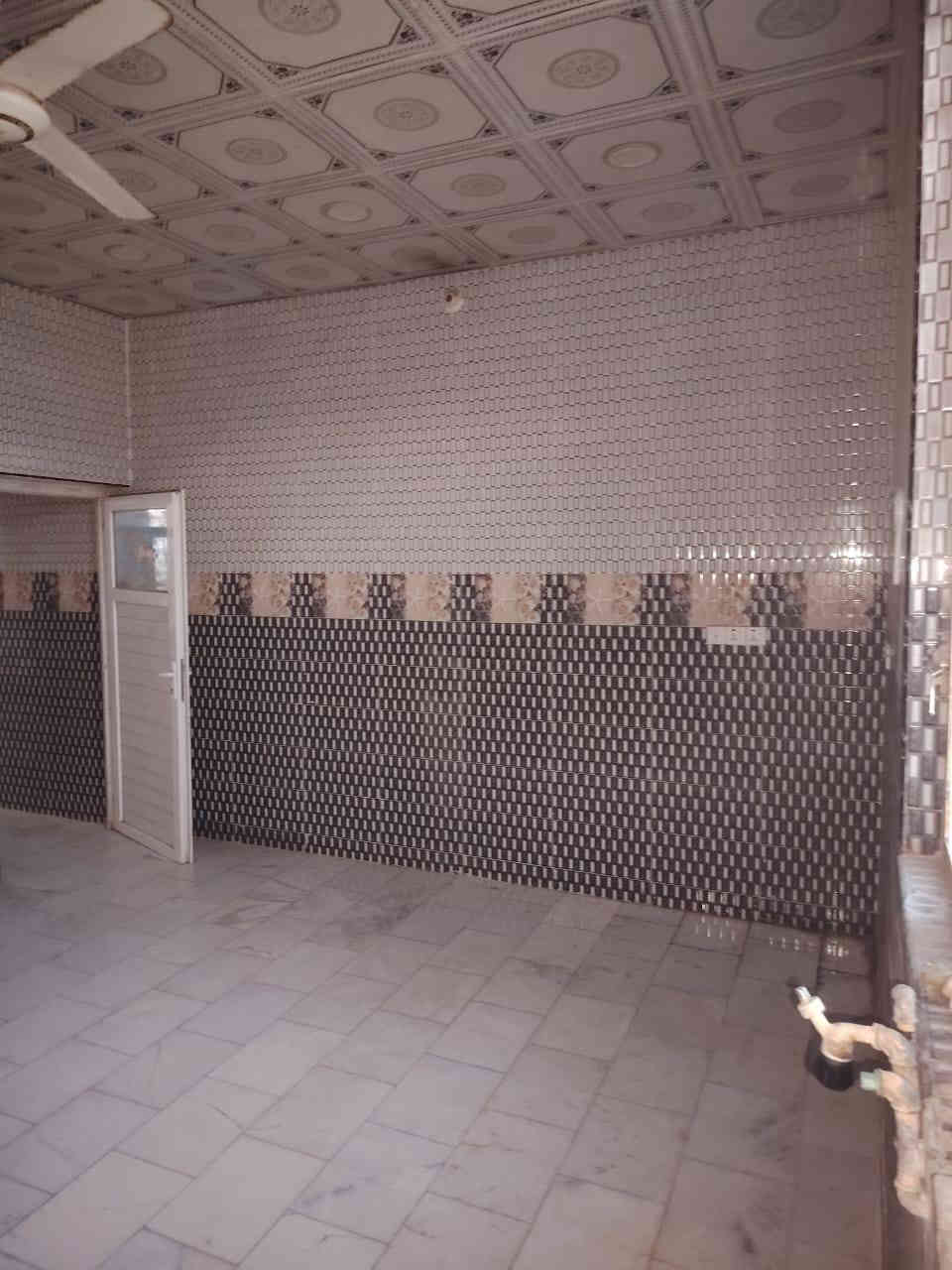 دار للايجار المساحة ٢٤٠م طابق واحد غرفتين صالة استقبال مطبخ صحيات داخلية وخارجية بدل الايجار ٥٠٠ الف الفرات بداية شارع المستوصف من جهة شارع الصب البيت حديث  للأستفسار الأتصال على الرقم
        ***********
       ***********
مكتب صدى الخليج للعقار
    أبو رواء الخليفاوي
