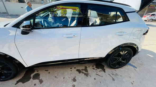 سبورتج 2025 بلاك ادشن فول مواصفات
5 سنوات كفالة الشركة الدولية العامة 
ويل 19 السيارة مدوشمة بالكامل
لازالت بالضمان وبيه تبديلة دهن مجانية من الشركة الدولية

كشنات جلد لونين اسود وزيتوني بلادي
حساسات اماميه
حساسات خلفية
تحكم اوتو هولد
هند بريك كهربائي
كشنات امامية كهربائية 
تدفئة بالكشنات
تدفئة الستيرن 
اشاير بالمري
مري شفط 
اربع انضمة قيادة
مثبت سرعة
بك لايت جيتي لاين
ويل كروم بلاك 19
شفتات سرعة 
السياره ماشية 19500
رقم بغداد انكليزي 
بدون حادث بدون ضربة السياره احلة بهواي من الصور
السعر 34 مليون دينار عراقي 
مكان السيارة شارع فلسطين قرب الجامعة المستنصرية
للتواصل ***********
