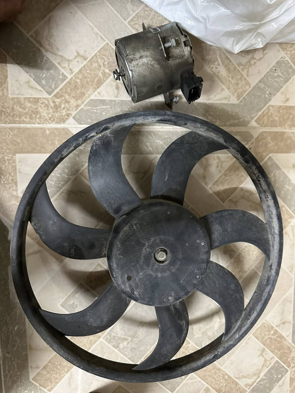 مروحه فيوجن للبيع شغال شرط. حاويه


**إذا كنت صاحب هذا الإعلان وتريد حذفه لأي سبب، رجاءا أرسل رسالة إلى الدعم الفني**