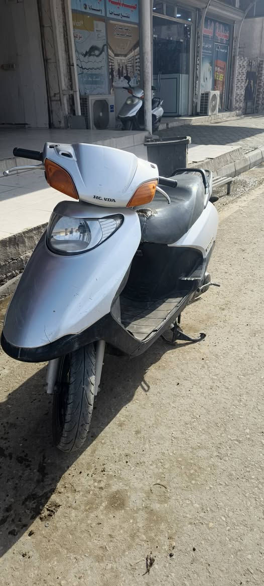 السلام عليكم اسبيسي ياباني ما مفتوح  كله شغاله عده قفل الجنطه  السعر 700 وبيه مجال شي بسيط 
***********
