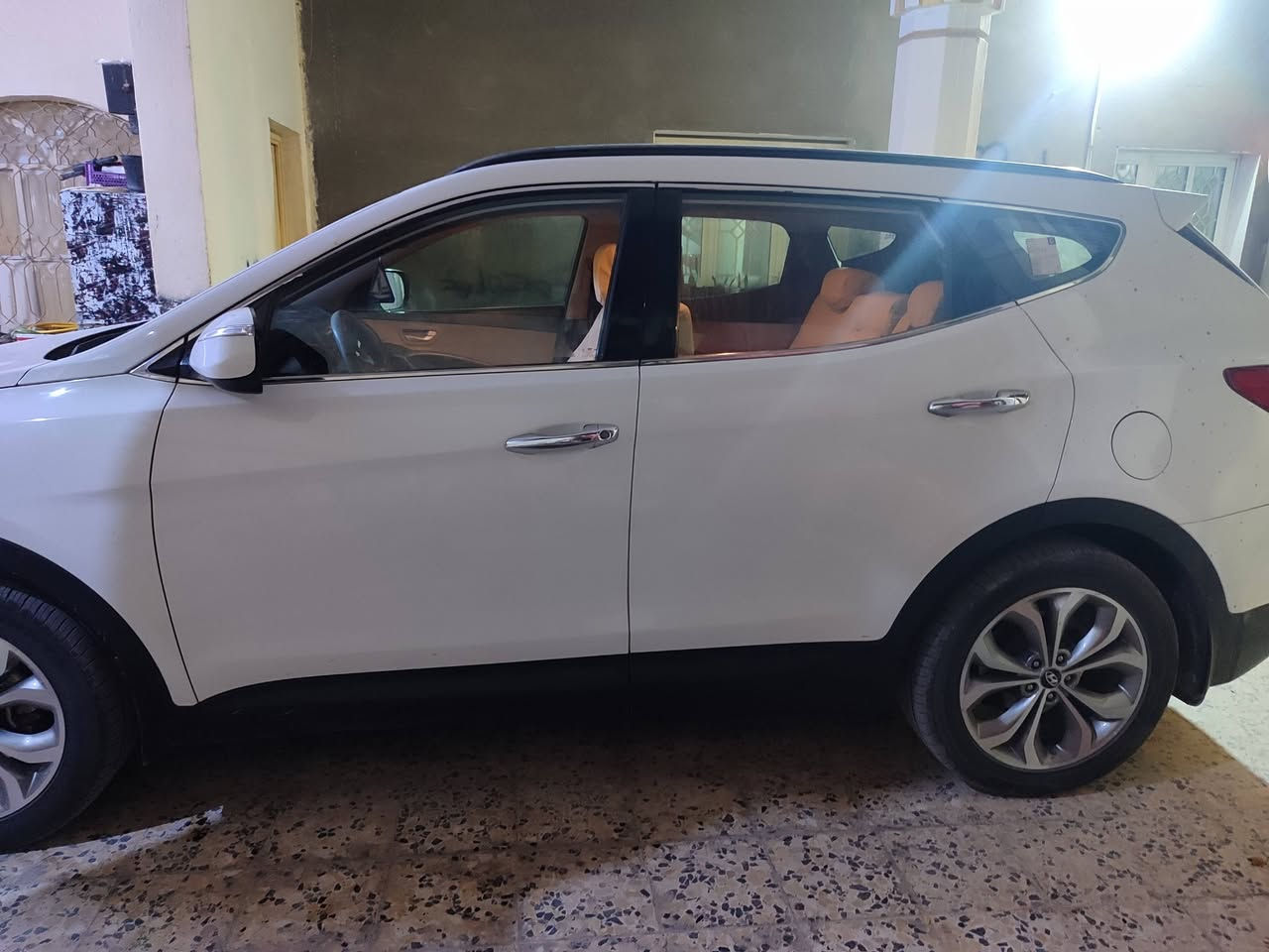 السلام عليكم 
سنتافي 2014 كفاله..سته سلندر..السعر 185المكان البصره قضاء الفاو للأستفسار ***********
