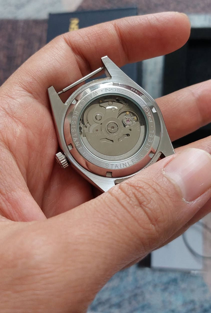 ساعة باجاني .اوتومتيك .لبيع اعلى سعر ابيع .
وقت يبدأ الان وينتهي ساعة 11م
هكذا طلعلي بدون سيره .
كامل شغال تاريخ شهري 
مع كامل ملحقات 
ولون مميز كحلي على حبري .


**إذا كنت صاحب هذا الإعلان وتريد حذفه لأي سبب، رجاءا أرسل رسالة إلى الدعم الفني**