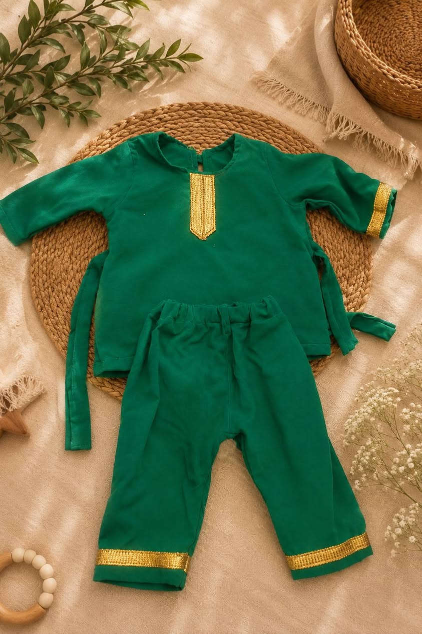 السلام عليكم
💚 بدلات عاشورائية للأطفال متوفرة 💚
بدلات أنيقة للأطفال بخامة مريحة وخياطة مرتبة، مناسبة لإحياء مراسم عاشوراء.
✨ جودة عالية ✨ موديلات مرتبة ✨ مقاسات متنوعة 🚚 التوصيل متوفر داخل بغداد
📩 للحجز والاستفسار راسلوني على الخاص، والكمية محدودة.
#بغداد #مدينة_الصدر #بدلات_أطفال #ملابس_أطفال #عاشوراء #ملابس_عاشوراء #بيبي #مواليد #خياطة #خياطة_نسائية


**إذا كنت صاحب هذا الإعلان وتريد حذفه لأي سبب، رجاءا أرسل رسالة إلى الدعم الفني**
