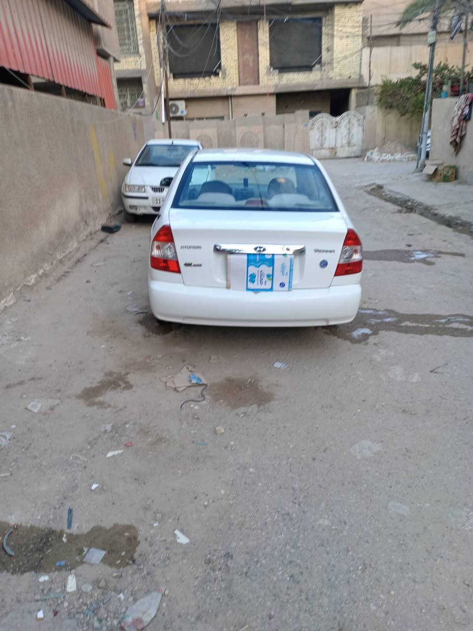 @عندي سياره فيرنا موديل ٢٠١٥ جديد ماشيه ٥١ مرحبا محرك كفاله عامه من ضرب وسياره محجوزة المصرف وسحب عليه قرض وسياره با سم الشركه ورقالهاتف***********و***********
