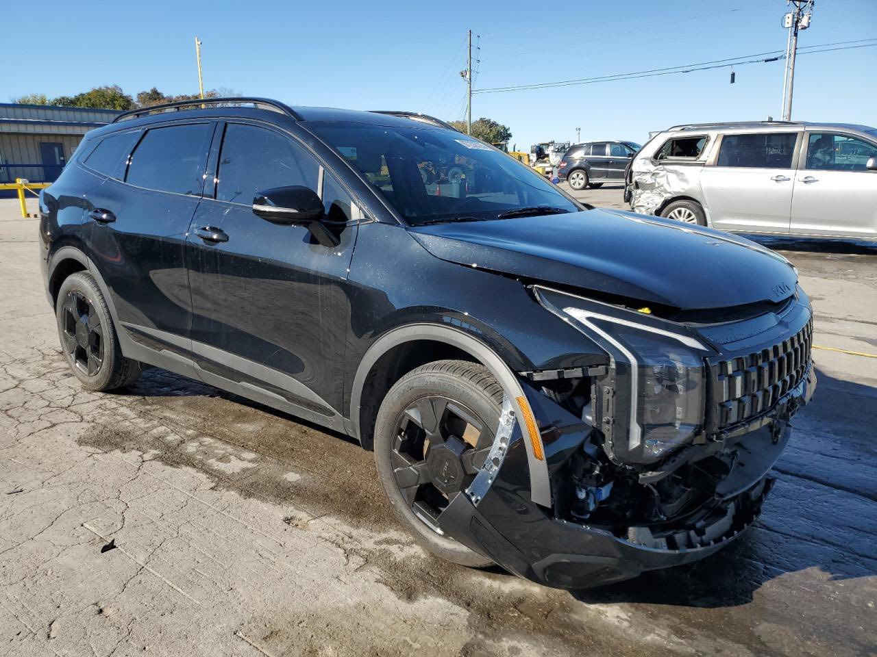 السلام عليكم 
للبيع 
كيا سبورتج 2026 اكس لاين 
Kia sportage 2026 X LINE
مواصفات فول عدا البانوراما 
بصمة 
كشن جلد
كرسي كهرباء
شاشة كامرا
ردارات
هندبريك اوتو 
شاشة طويلة
وبيها هواية مواصفات
الحادث موضح بلصور 
السياره شغالة
السيارة بلطريق 
توصل يوم 24/3 بعد شهر ونص
ترهم لمن لديه كتاب شهداء 
السعر مناسب 

للاستفسار عن السعر وباقي التفاصيل
شركة كاليفورنيا للمزادات الامريكية والكندية
بغداد حي الخضراء 
نعمل بنظام العربون لحين وصول السيارة 
***********
