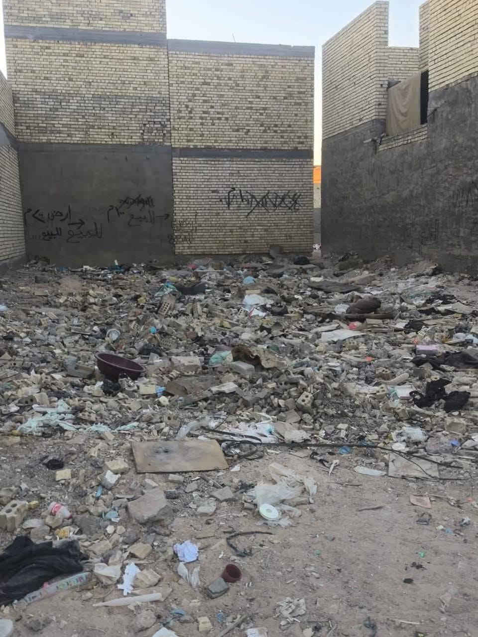 سلام عليكم قطعه ارض للبيع طابو زراعي ١٠٠ متر ٥ * ٢٠ قريب على شارع ام البنين ***********
