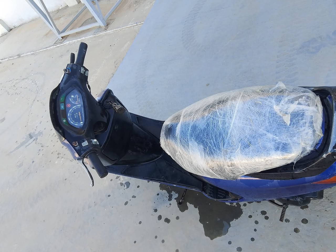 دراجه فراشه للبيع نضيفه مانقصه شي كله شغال  سعره 400 وبيه مجال مكاني كربلاء***********
