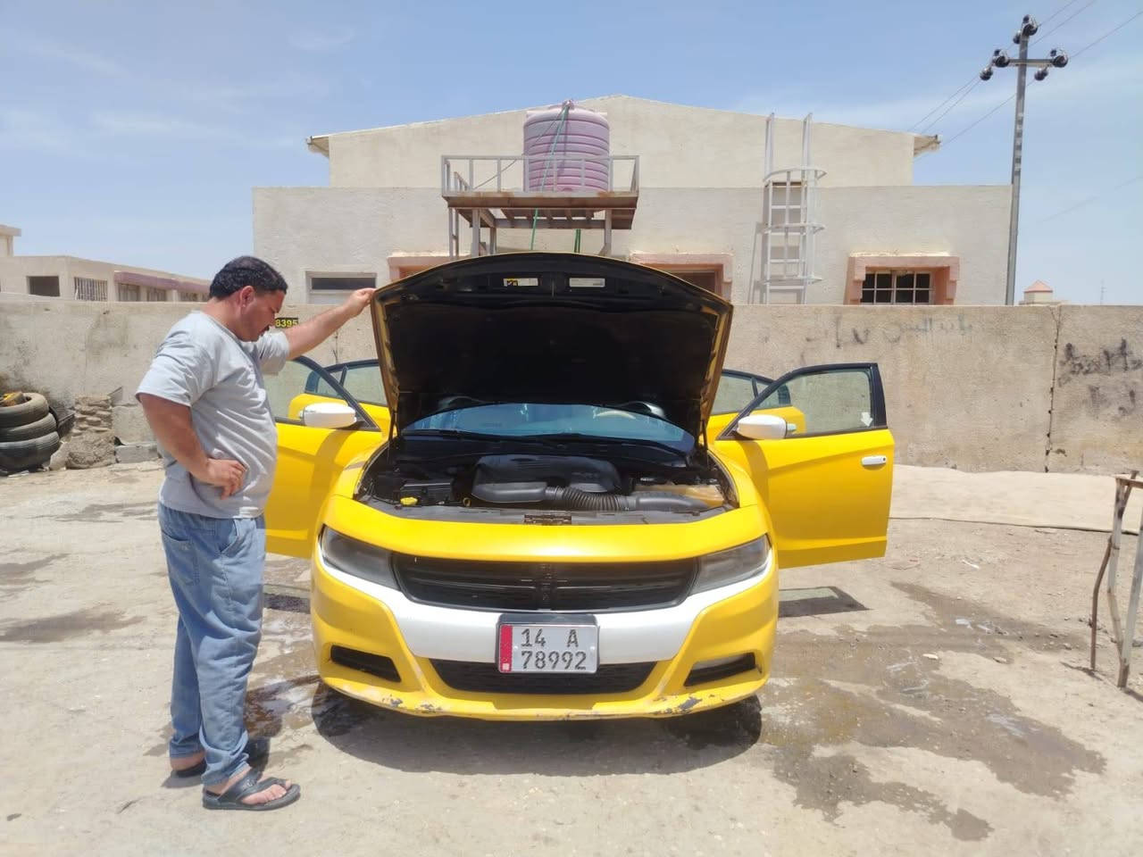 رقم انكليزي
مصفره هيأة او غرامات
مكينه ٣٦٠٠ جديده 
كير جديد 
حداديه
كهربائيات
تبريد
طخم تاير
كله جديد
سنويه جديده
هزه جديده
مكان السياره ذي قار قضاء الشطره بيع فقط
***********
***********
أبورقية الركابي
