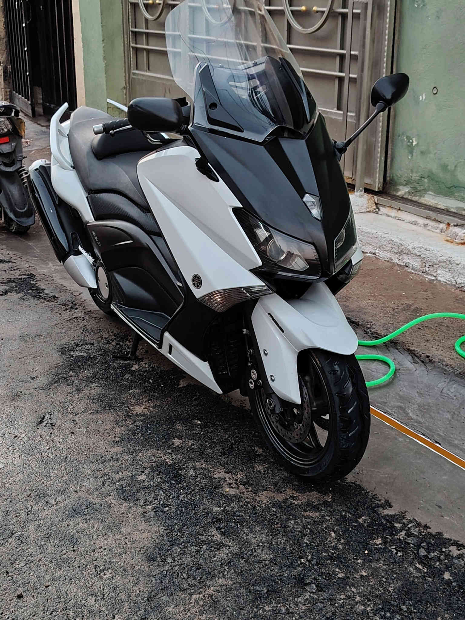 السلام عليكم
TMAX 2014   530
دراجة بحالت الوكاله مكفوله كفالة عامله من كلشي دشبول احمر يعنى وارد ياباني
ماشيه ٣٠لف
سويجين اي بي اس
مكاني بغداد الزعفرانيه راقم ***********
السعر ٤٦ وبيها مجال بصيط
