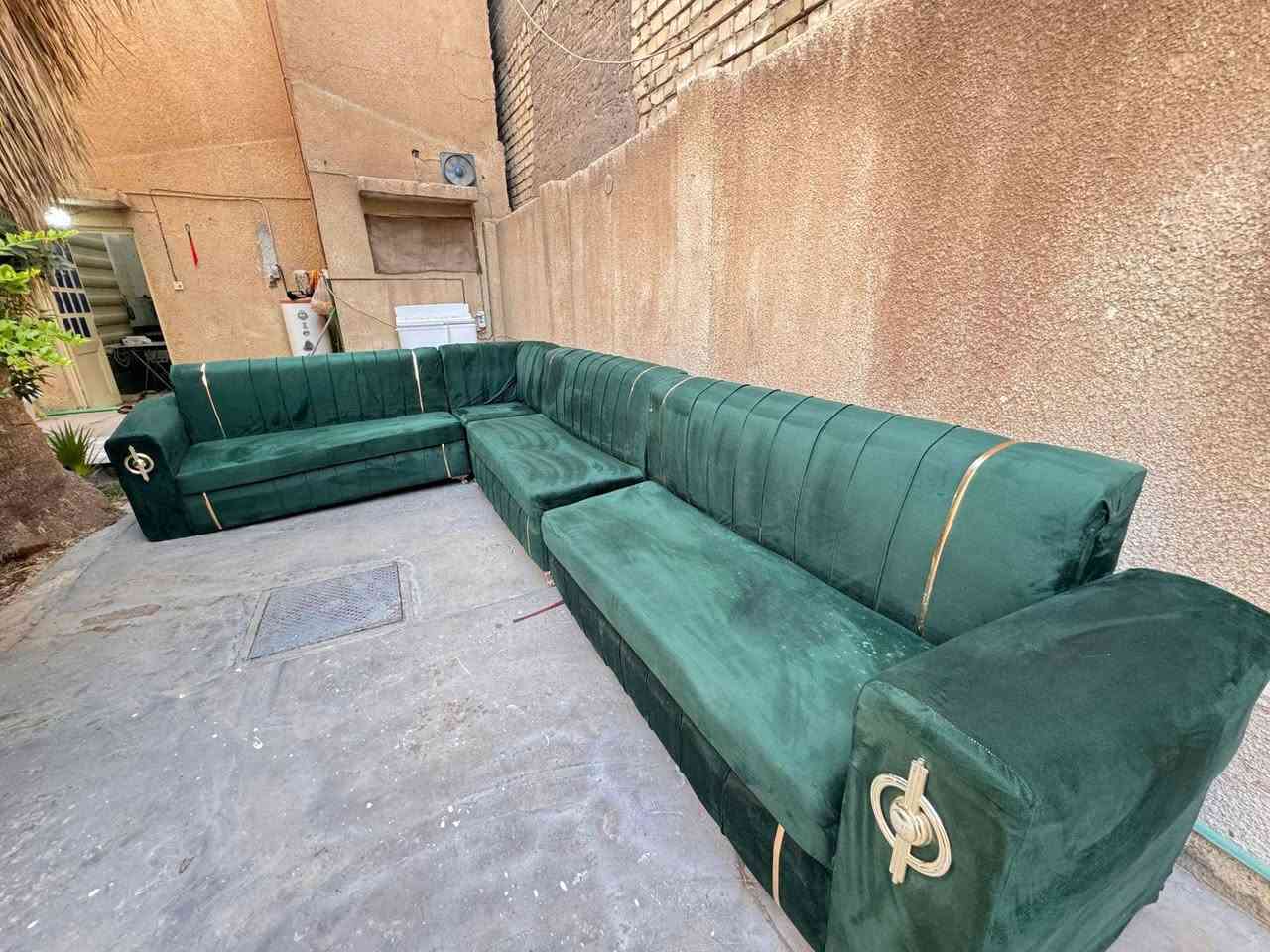 ديوان 8 نفرات نظيف مستعجله ع بيعته انتقلت ماعندي مكان اله ب200 الف بي مجال
للاتصال واتساب ***********
