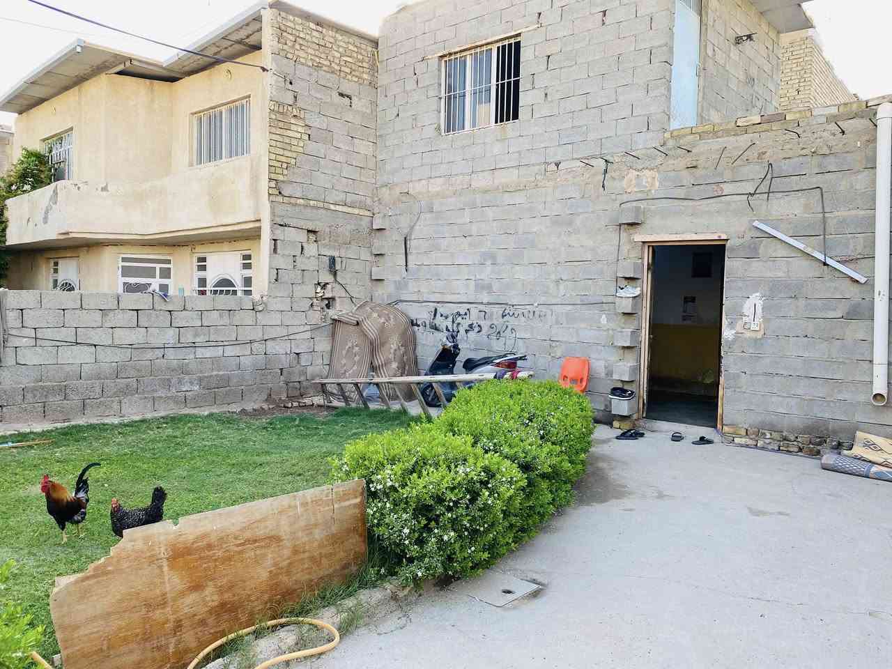 بيت للبيع في البلديات المعسكر ٢٠٠ متر للبيع ***********

