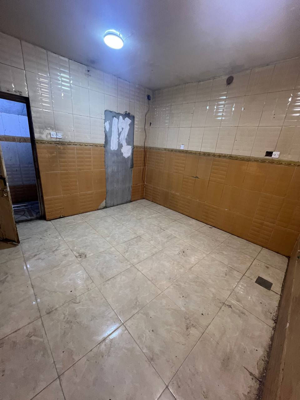 🏛️ بيت للايجار  🏛️

في حي الزهراء موقع ممتاز

يحتوي غرفتين منام صاله مطبخ

صحيات استقبال طارمه

سعر الايجار 750 الف

ــــــــــــــــــــــــــــــــــــــــــ

للمعلومات اكثر الاتصال

على الرقم الموضح 

***********

رابط القناة 

https://t.me/vvvohhh
