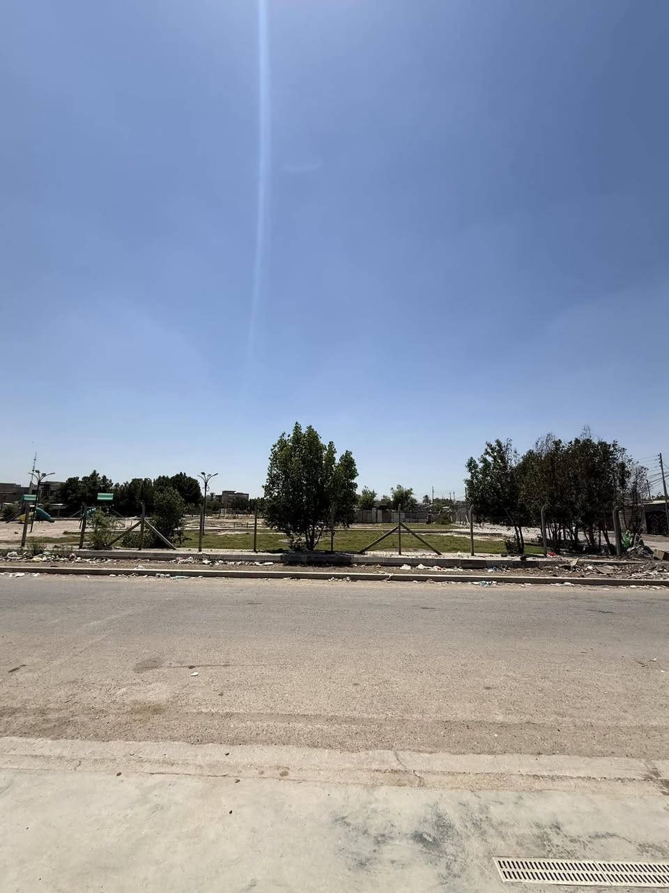 🏡 للبيع دار مع 6 محلات تجارية مؤجرة 🏪

📍 الموقع:
بوب الشام – مقابل المتنزه – قرب العلوة – على شارع تجاري حيوي قريب من تربية شمال بغداد.

📐 التفاصيل:
▪️ المساحة الكلية: 850 متر
▪️ تحت البناء: 160 متر
▪️ الواجهة: 23 متر
▪️ النزال: 37 متر
▪️ الشارع: 20 متر
▪️ السند: 17 (مفوض بالطابو)

✨ المميزات:
✔️ 6 محلات تجارية مؤجرة
✔️ موقع تجاري ممتاز وحركة مستمرة
✔️ مناسب للاستثمار والسكن بنفس الوقت
✔️ واجهة قوية على شارع تجاري

📞 للاستفسار:***********
              ***********
