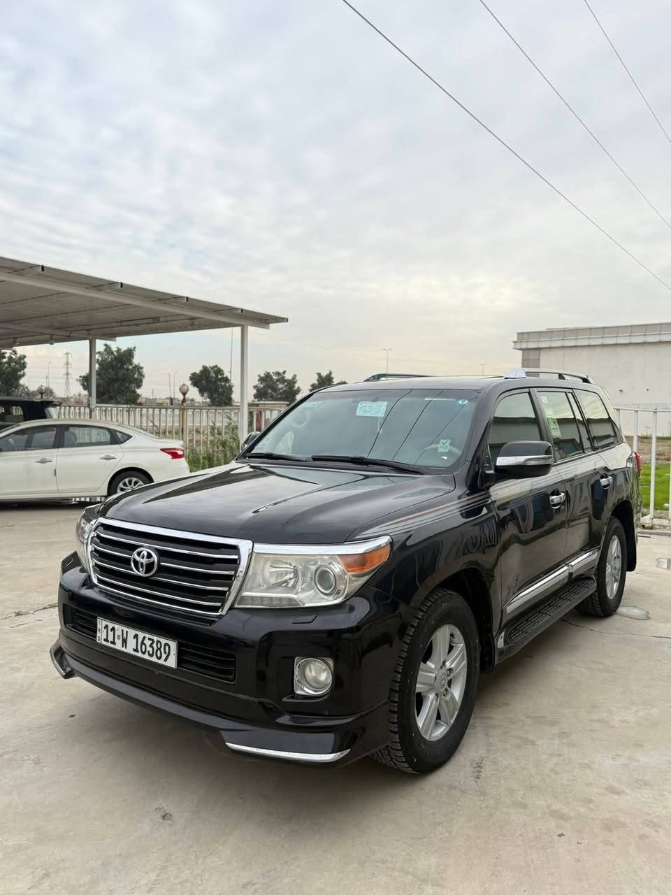 سلام عليكم للبيع لاندكروز موديل 14 ماشيه 187 بيهه بنيد مفتوح السياره 8يرباك 6سلنيدر 7راكب للون اسود رقم بغداد السعر 395 وبيها مجال المكان بغداد الراشديه الاستفسار عل رقم الهاتف ***********
