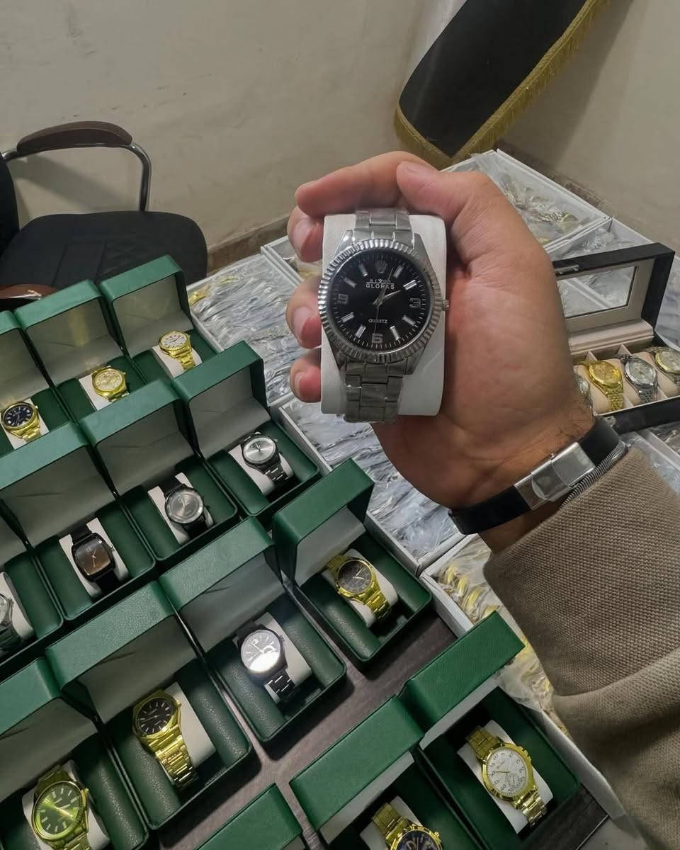 السلام عليكم
إخوان اني گصيت بضاعة مال ساعات 
راح توصلني هل فترة إن شاء الله 
ابيع مفرد وجملة
اجهز كميات كبيرة شگد تريدون اجهز درزن, ١٠ درازن اكثر عادي اجهز وبأنسب الاسعار 

ومفرد كذلك هم ابيع واسعار كلش مناسبة 
راح انشر الكم صور بعض من البضاعة الي راح تجيني إن شاء الله 
#گصيت ساعات حديد وربل وجلد (طلاء ثابت)

واخوان اذا ما تصير زحمة شاركوا المنشور في بقية الگروبات


**إذا كنت صاحب هذا الإعلان وتريد حذفه لأي سبب، رجاءا أرسل رسالة إلى الدعم الفني**