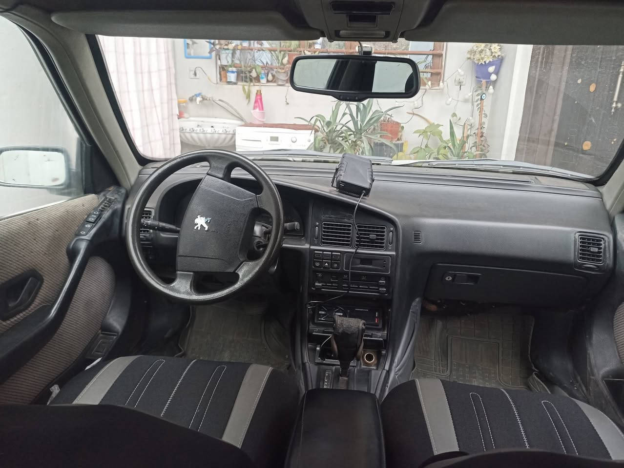 بيجو 403 موديل 1993رقم كركوك السنويه منتهي صبغ عام السعر 35بي مجال مكاني كركوك رقم موبايل ***********
