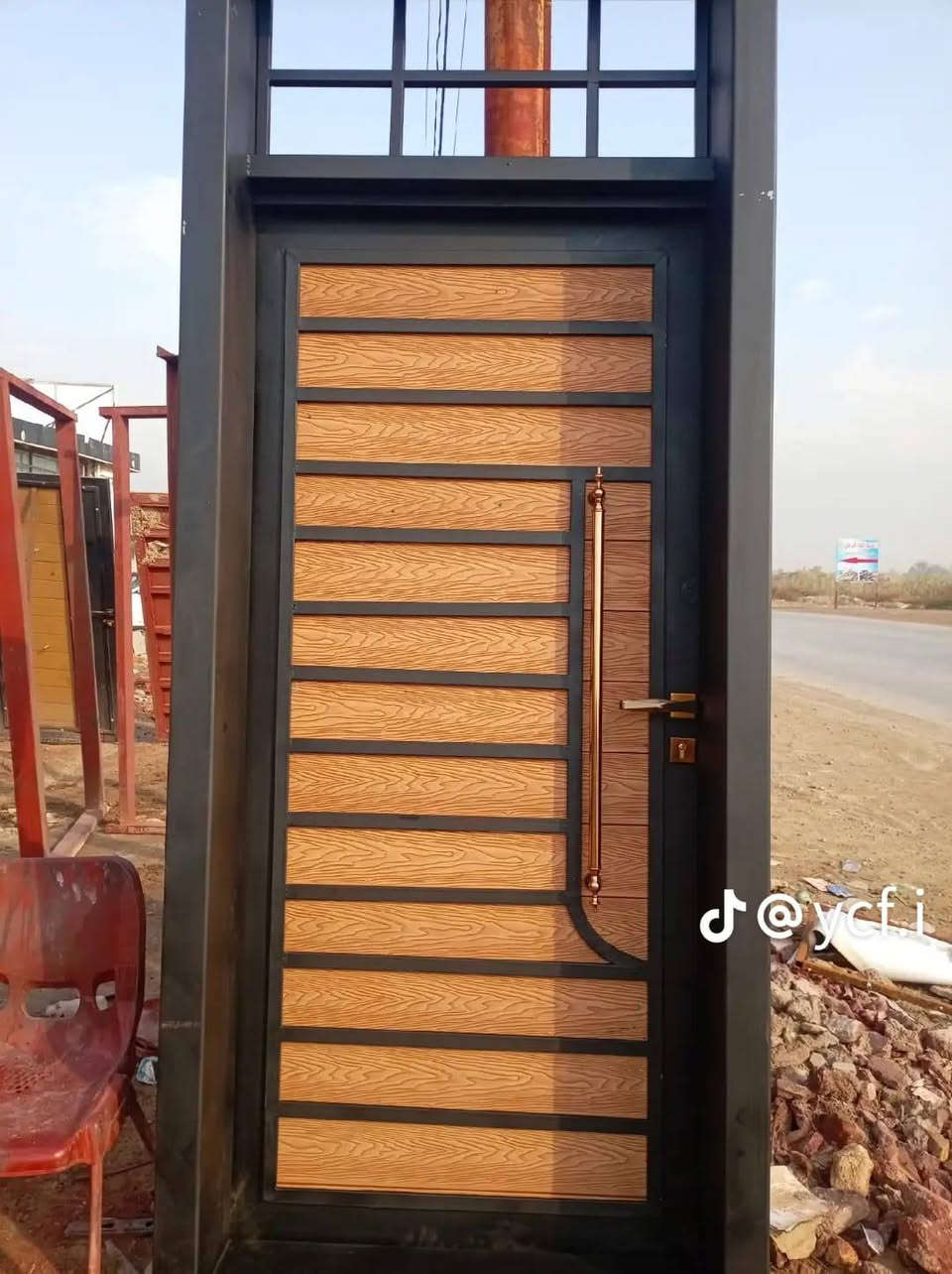 معمل حداده الحجي للصناعات المعدنيه تصنيع جميع ابواب القاصه وبكافة القياسات والاحجام بغداد الزعفرانيه شارع الزوراء ***********ويمكن الاتصال على الواتس اب وبنفس الرقم
