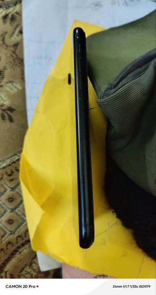 بسبب الوعود الكاذبه اعيد النشر للبيع فقط ايفون اكس ار ذاكره 64 بطاريه 76 الجهاز نورمان مامفتوح ضد المي الجهاز نضيف مال بيت السعر 150 وبي مجال حق جيتك للتواصل والاستفسال الاتصال على الرقم ***********
