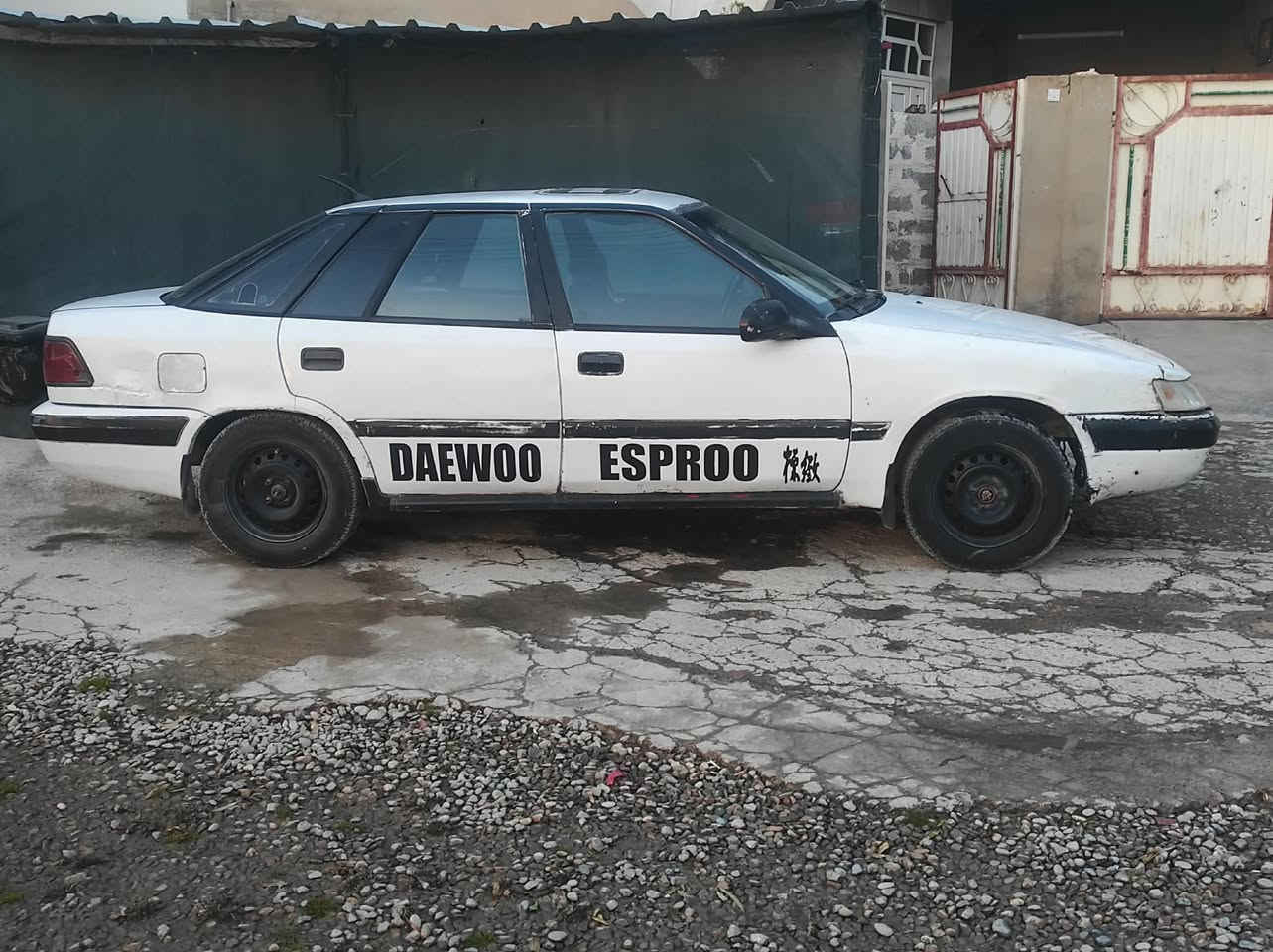 سه‌ره‌تا به‌ ناوی خودا
داوێ ٩٤مە کینە ١٦کەپس
گێڕمەکیە بەشەرت
بێ بۆیاخ 
ئارم سلئمانی 
کارەبای مەزبوت
دینارێ مەسرفی تیا نیە
***********

سعر ١٧ گه‌لا
