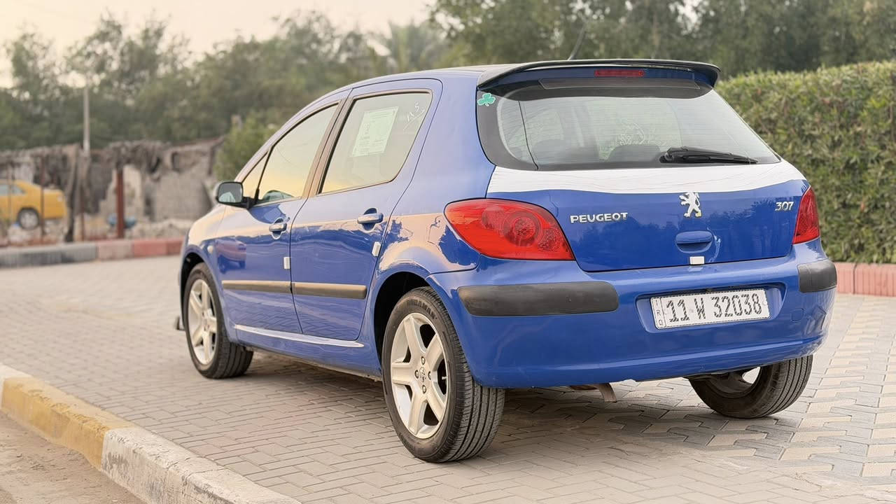 سلام عليكم بيجو 2005 فرنسي بيها بس دعاميات صبغ كير مكينه مكفولات صدر امامي خلفي جديد تخم تاير جديد شرط السونار السياره جديده احلى من الصور 
السعر 57 وبيها مجال مكاني شهداء البياع
***********
