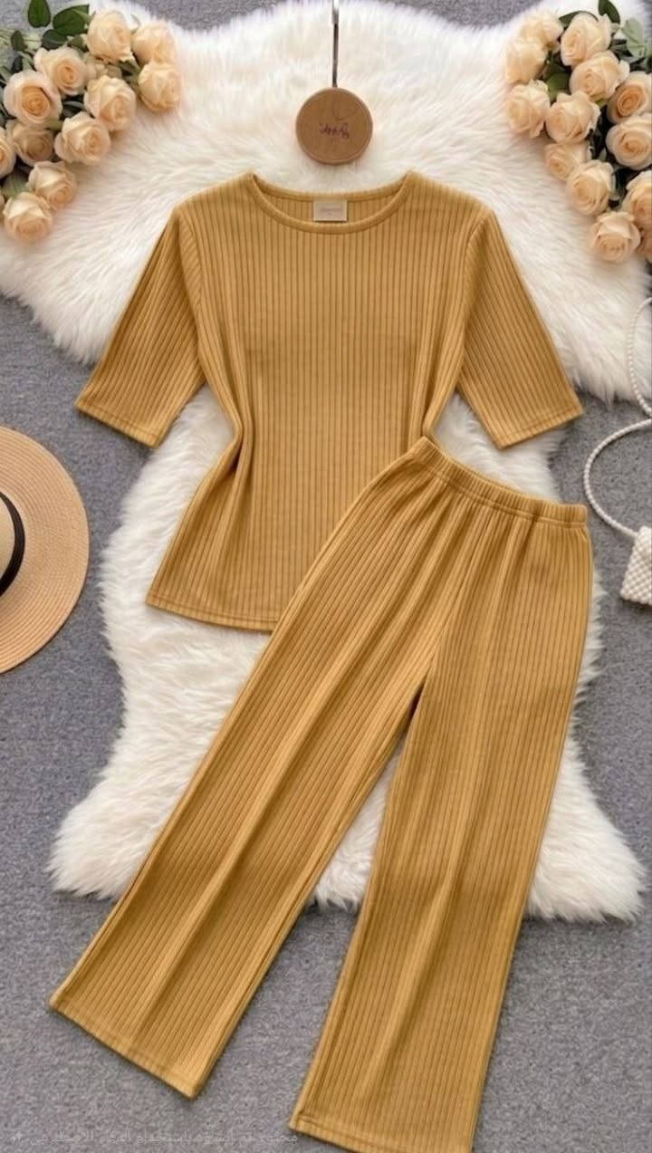 تراك نسائي تركي قياس خاص 🇹🇷
الخامة: فانيلا محززة، زبدة باردة وناعمة 🔥
طول البدي شرعي 85 سنتيمتر
المقاسات: 50، 52، 54، 56
تلبس من وزن 100 إلى 150 كيلوجرام
تتوفر بألوان مميزة وجميلة 😱
 سعر الدرزن: (90) ألف التوصيل (5)


**إذا كنت صاحب هذا الإعلان وتريد حذفه لأي سبب، رجاءا أرسل رسالة إلى الدعم الفني**